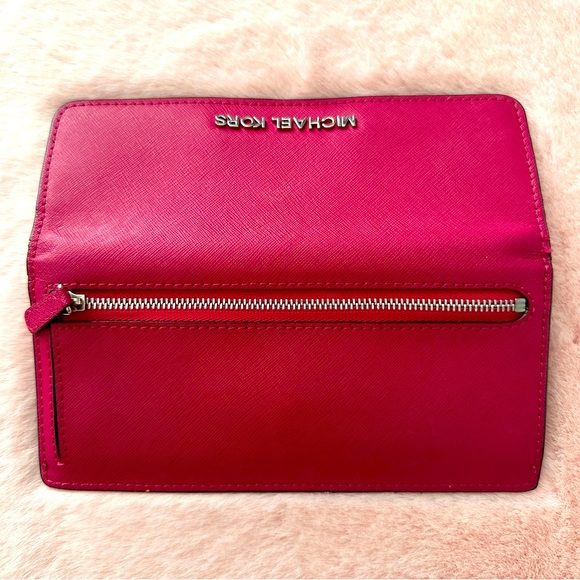 Classic Michael Kors Red Tri-Fold Slim Leather Wallet - Picture 3 of 6